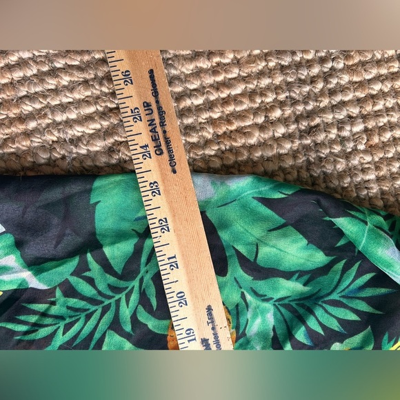 Signature coverup, wrap, scarf - Picture 10 of 11